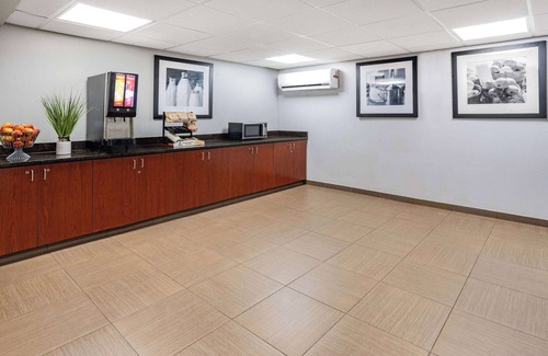 Mount Laurel Hôtel | Super 8 by Wyndham Mount Laurel