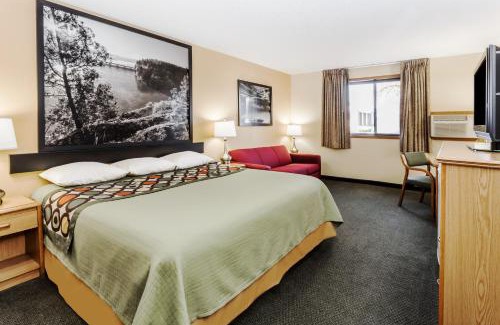 Ottawa Hôtel | Super 8 by Wyndham Ottawa Starved Rock