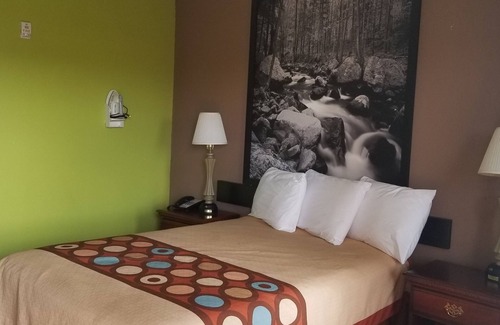 Ruther Glen Hôtel | Super 8 by Wyndham Ruther Glen Kings Dominion Area