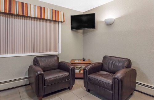 Stettler Hôtel | Super 8 by Wyndham Stettler