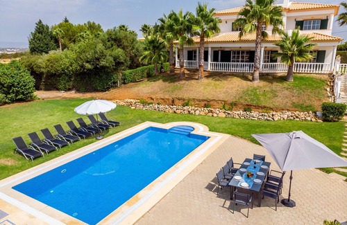Silves Villa | Super Algarve Villa | 4 Bedrooms | Casa dos Sonhos | Pool Table | Private Pool | Pera