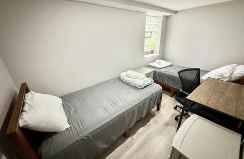 Back of the Yards Maison | Super Amazing Place To Stay Near Downtown! Free Parking