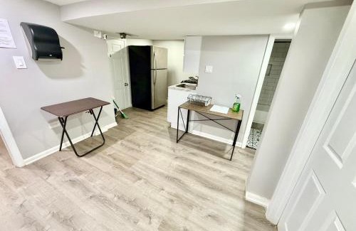 Back of the Yards Maison | Super Amazing Place To Stay Near Downtown! Free Parking