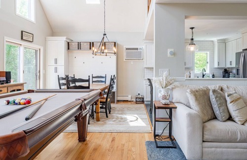 Saugerties South Appartement | Super Comfortable Water-view Home in Saugerties