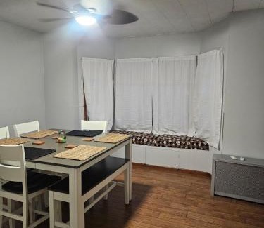 Scranton Maison | Super Comfy Entire Home