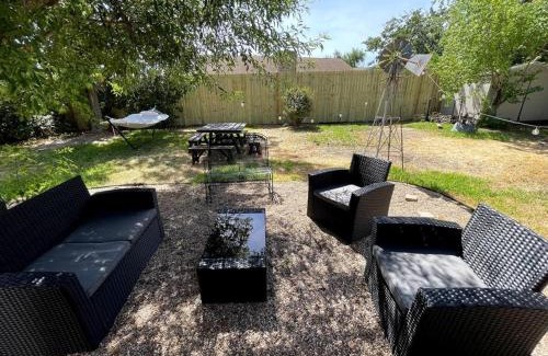 Brushy Creek Maison | Super Comfy Home with Hot Tub!