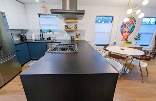 St. Johns Maison | Super Cute and Fully renovated 2 bedroom Home, 8 mins to downtown