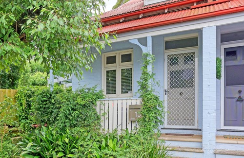 McMahons Point Cottage | Super Cute Cottage in Sydney Harbour Suburb