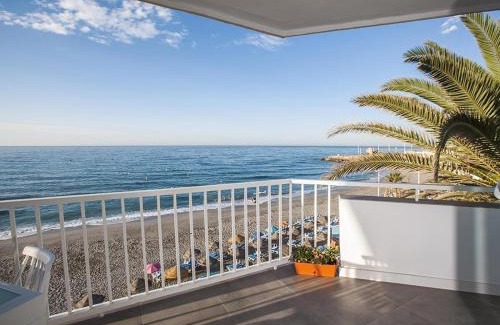 Nerja City Centre Appartement | Super Front Line Modern New Apartm