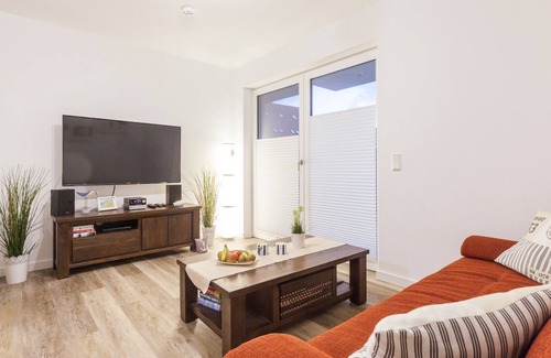 Alt Gaarz Appartement | Super Gemütliche 2-raum-ferienwohnung mit Terrasse, 500 m bis zum Strand