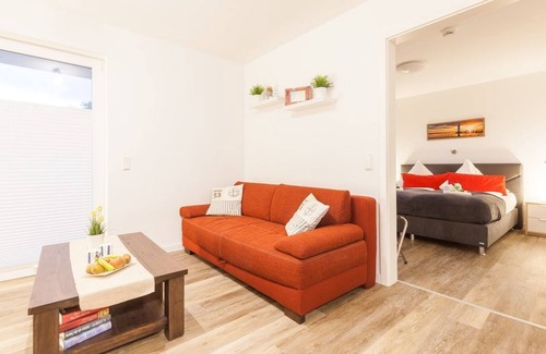 Alt Gaarz Appartement | Super Gemütliche 2-raum-ferienwohnung mit Terrasse, 500 m bis zum Strand