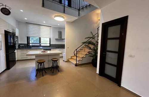 Hod HaSharon Maison | Super house ! Villa09