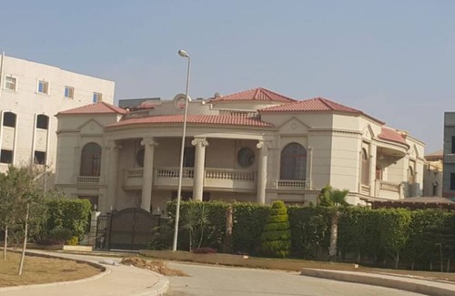 New Cairo Villa | Super luxurious villa with large landscape areas. Free Continental Breakfast.