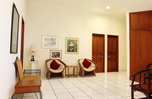 Lebak Bulus Hôtel | Super OYO 123 Puri Lotus