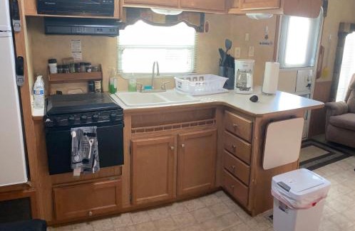 Drexel Heights Villa | Super saver fifth wheel.