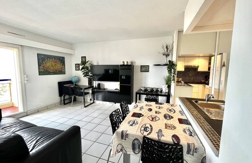 Saint-Hippolyte Appartement | Super t 3 vue mer Piscine Clim Wifi Parking