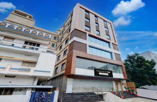 Warangal Hôtel | Super Townhouse Oak Public Garden Hanamkonda Formerly Vishnu Grand