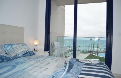Punta Prima Appartement | Super zeezicht in eerste lijn met verwarmd zwembad en fitness