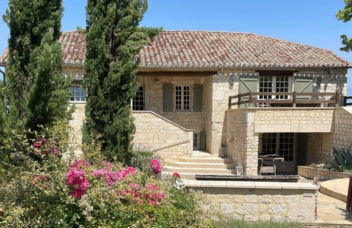 Villeseque Maison | Superbe maison en pierre du Quercy blanc avec grande piscine