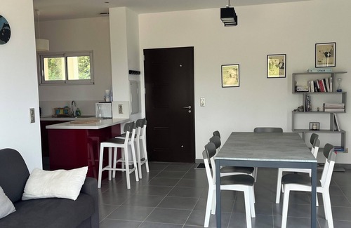 Saint-Florent Appartement | Superbe T3 Neuf Vue sur Mer, Montagnes & Vignobles.