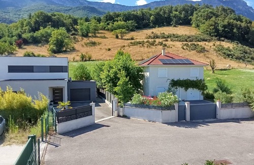 Claix Appartement | Superb 4/6-person apartment in a peaceful setting at the foot of the Vercors mountains