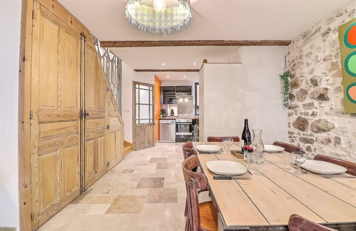 Nimes City Centre Appartement | Superbe appartement idéalement situé en centre ville avec Clim (6 pers, 80m² )