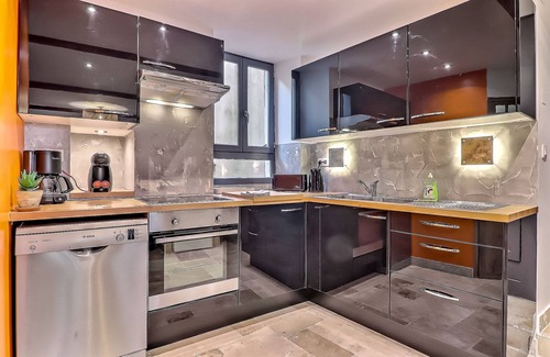 Nimes City Centre Appartement | Superbe appartement idéalement situé en centre ville avec Clim (6 pers, 80m² )