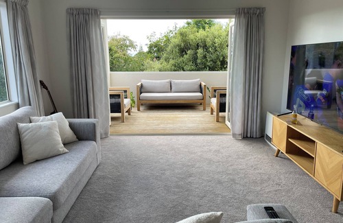Tauranga Maison | Superb bolt hole located in the heart of Matua