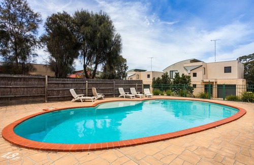 Anglesea Maison | 6 / 2A WALKER STREET - Anglesea, VIC