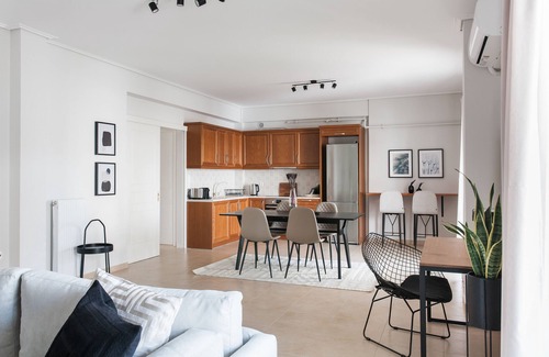 Amarousion Appartement | Superb & Comfy 2 BD Apartment in Marousi