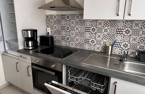 Epinal Appartement | Superb, cosy apartment, right in the center of Epinal, secure residence, Moselle view