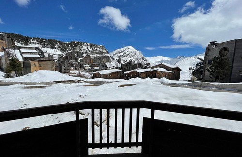 Avoriaz Appartement | superbe duplex au pied des pistes, commerces, parking falaise