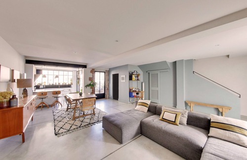 Saint-Assiscle Maison | superbe maison de ville atelier familiale avec piscine et garage