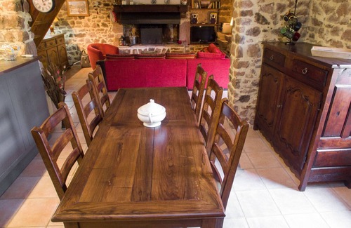 Sainte-Cecile-du-Cayrou Cottage | Superbe maison en pierre aux portes de la Forêt