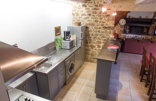 Sainte-Cecile-du-Cayrou Cottage | Superbe maison en pierre aux portes de la Forêt
