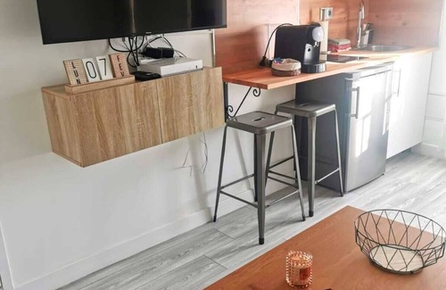 Villeneuve-Saint-Georges Appartement | Superbe 2 pièces entre Paris et Orly, jardin privé