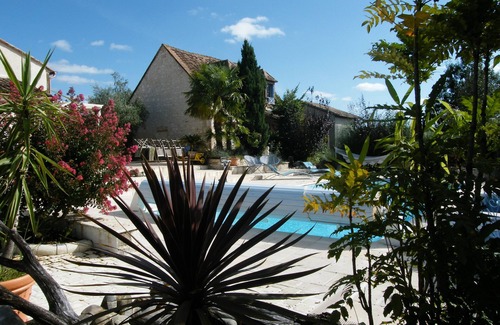 Pomport Cottage | Superbe gîte avec piscine privative chauffée chambres climatisé