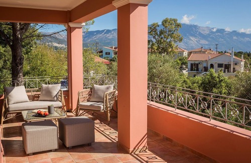 Kaligata Villa | Superb Kefalonia Villa | 4 Bedrooms | Villa Froso | Stunning Sea Views | Sunny Roof Terrace | Lakithras