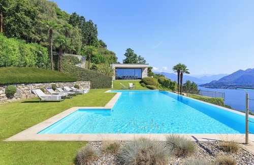 Stresa Villa | Superbe villa moderne avec piscine & vue panoramique sur le lac! - Villa Falcone