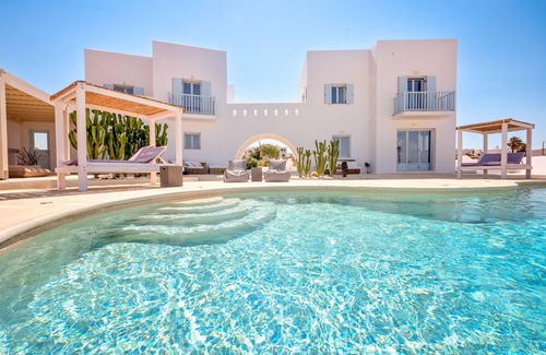 Agia Anna Villa | SUPERBE VILLA NEUVE, PROCHE DE LA PLAGE DU BLEU BLEU A AGIA ANNA NAXOS