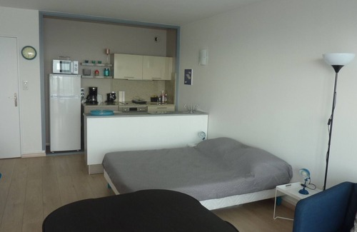 Concarneau Appartement | Superbe vue mer, 40 m plage, proche thalasso, internet