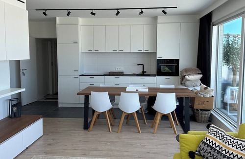 Heist Appartement | Superb seafront penthouse 90 M2 and 90 M2 terrace 2 garages <2 bedrooms 2 bathrooms