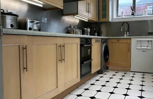 Thornton Maison | SUPERB SNUG studio sleeps 2 south london