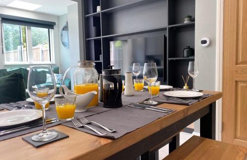 Horfield Maison | Superb townhouse near vibrant Gloucester Road