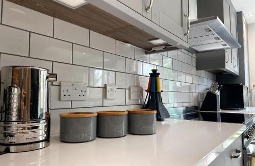 Horfield Maison | Superb townhouse near vibrant Gloucester Road