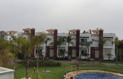 Skhirat Plage Villa | Superbe villa Triplex a Skhirat ds belle résidence sécurisée piscines air jeux