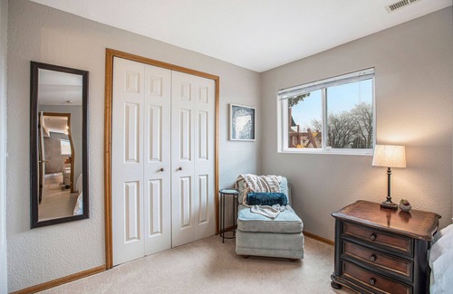 Mountain Shadows Maison | Superb Views-Firepit-Gameroom-Hikes-Spacious Home