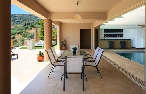 Linoperamata Villa | Superb Villa Yiorgos, Heated pool, Jacuzzi, Seaview