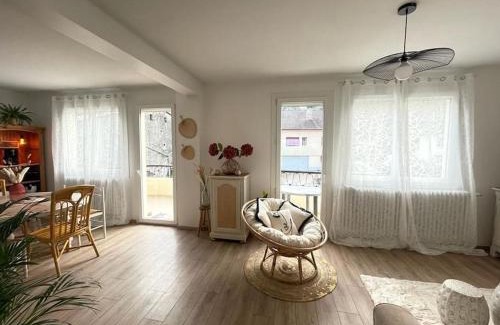 Vaux-les-Saint-Claude Appartement | Superbe appartement avec salle de jeux