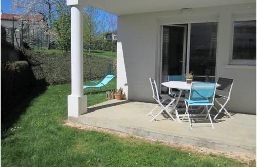 Cambo-les-Bains Appartement | SUPERBE APPART AVEC JARDIN ET PISCINE